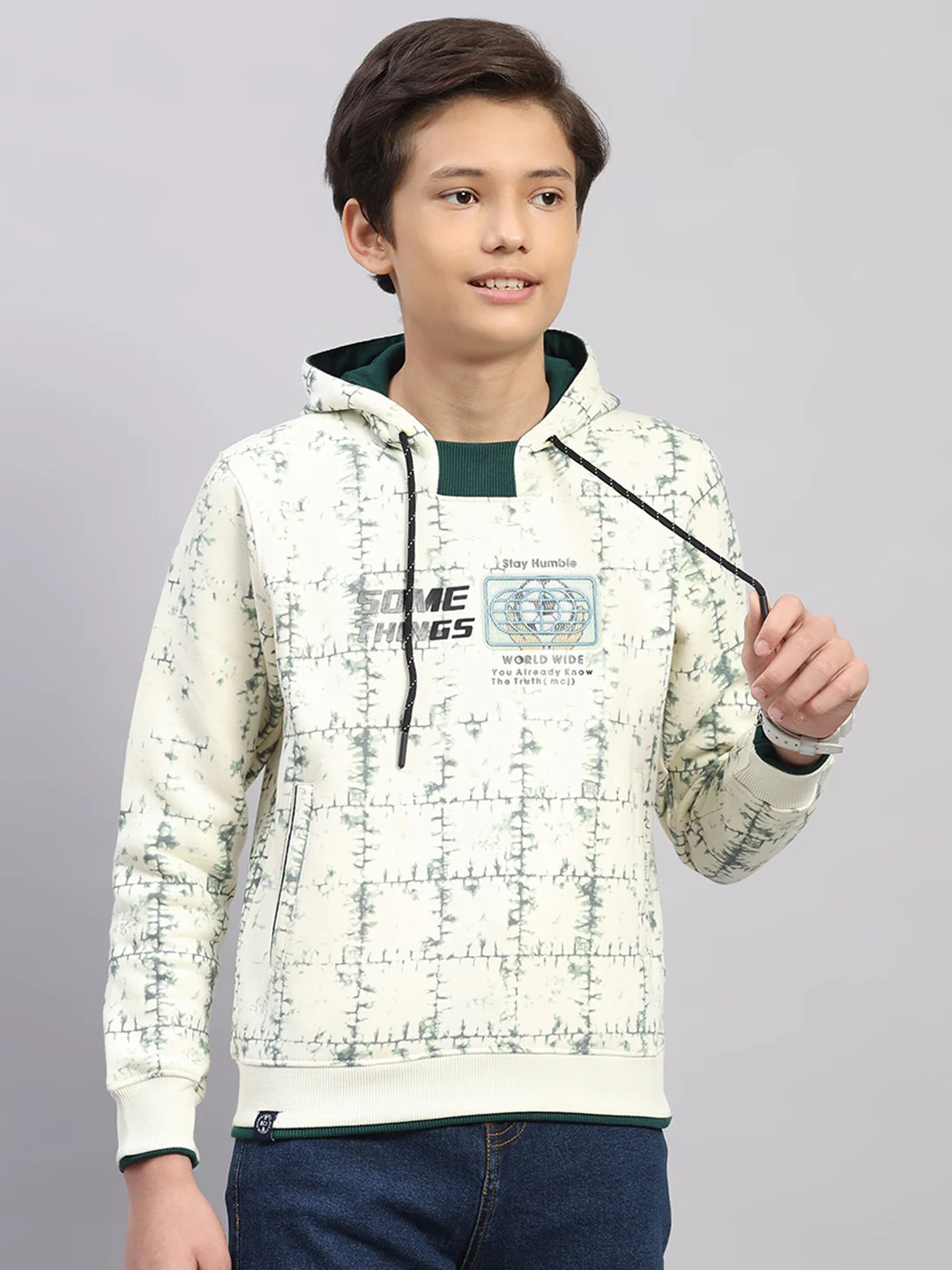 Boys Cream Printed Round Neck Full Sleeve Sweatshirt