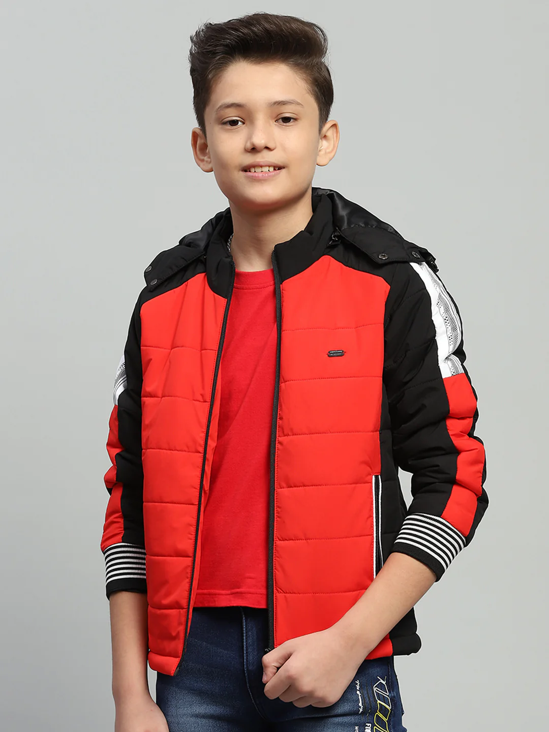 Boys Red Solid Hooded Full Sleeve Jacket