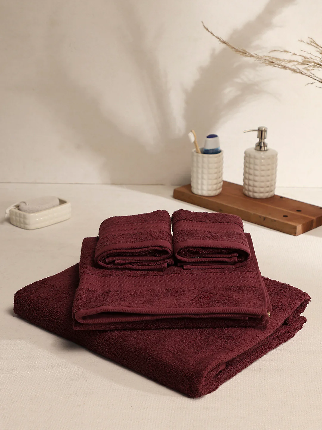 Maroon Cotton Solid 380 GSM 2 Bath Towel & 2 Hand Towel