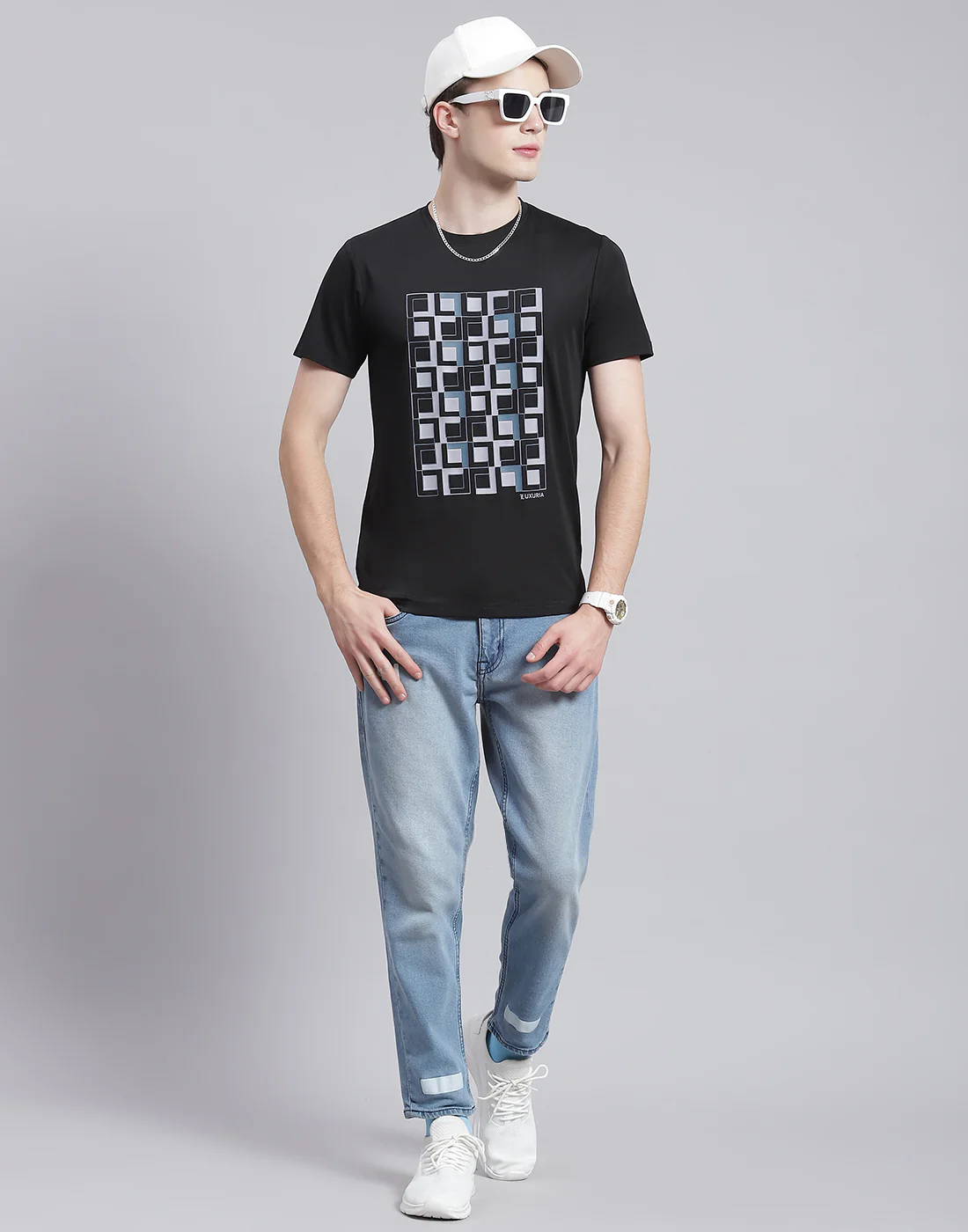 Men Black Printed Round Neck Half Sleeve T-Shirt