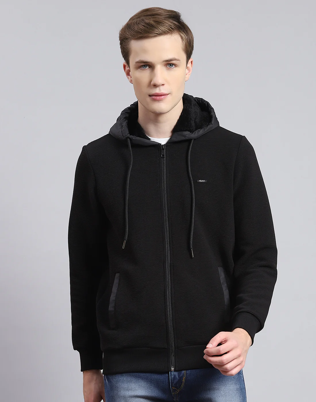 Men Black Solid Hooded Full Sleeve Sweatshirt - Image 2