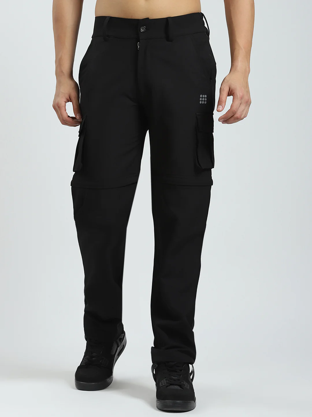 Rock.it Men Black Solid Regular Fit Cargo