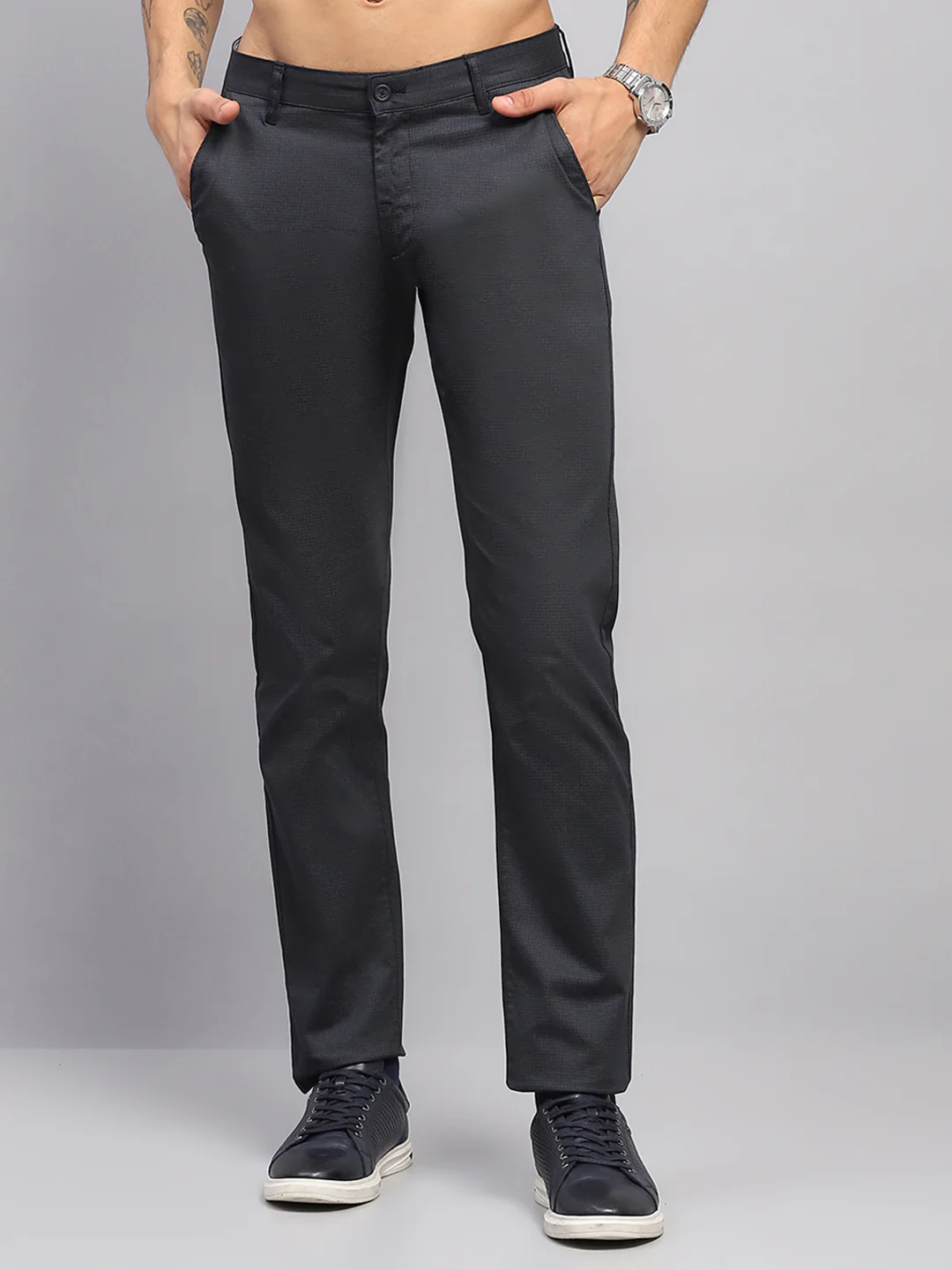 Men Black Solid Regular Fit Trouser
