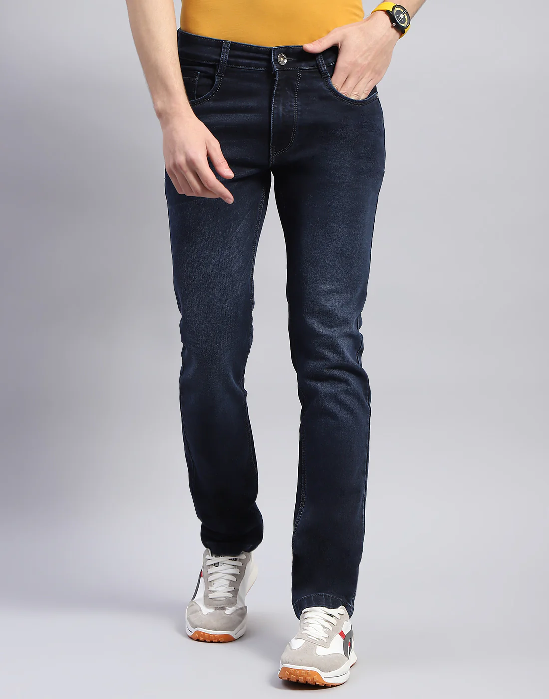 Men Blue Light Wash Narrow Fit Denim