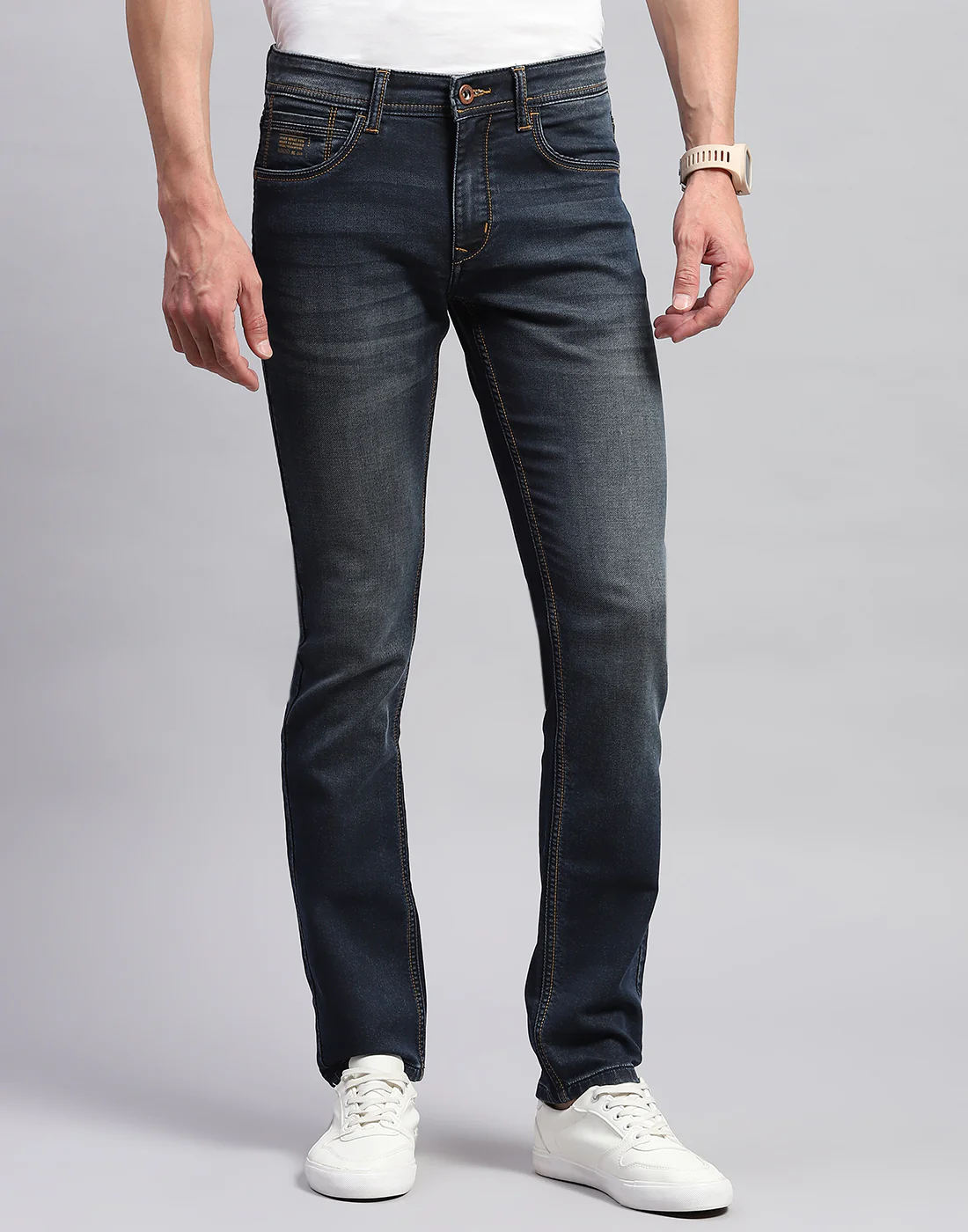 Men Blue Light Wash Narrow Fit Denim