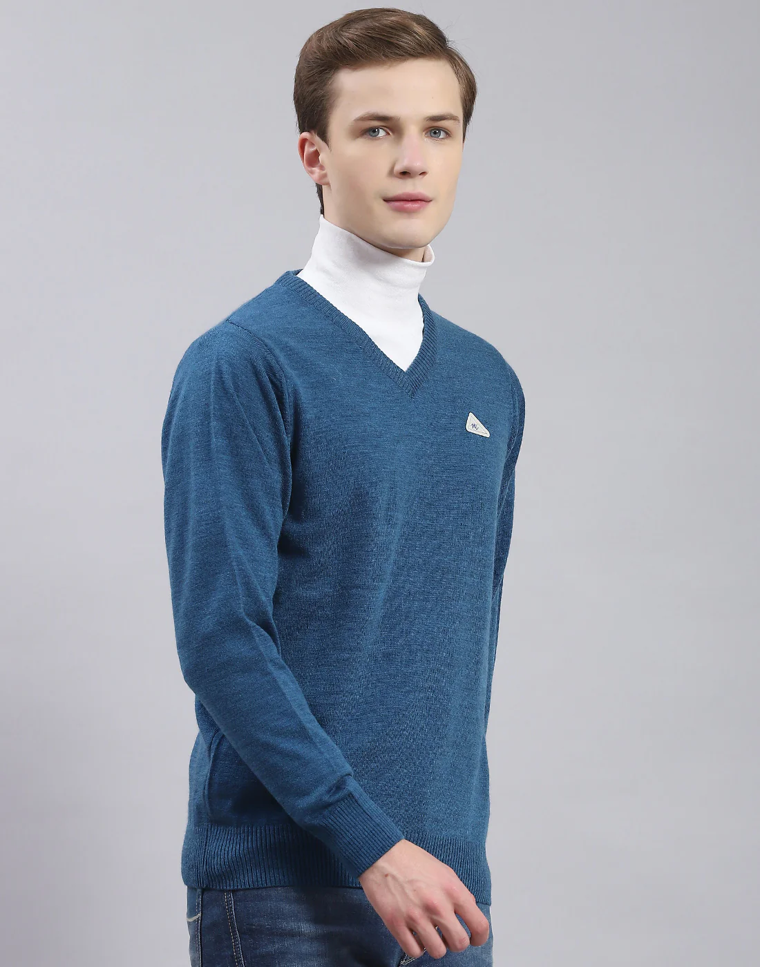 Men Blue Solid V Neck Full Sleeve Sweater