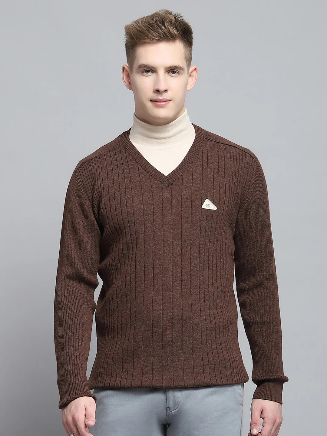 Men Brown Solid V Neck Full Sleeve Pullover