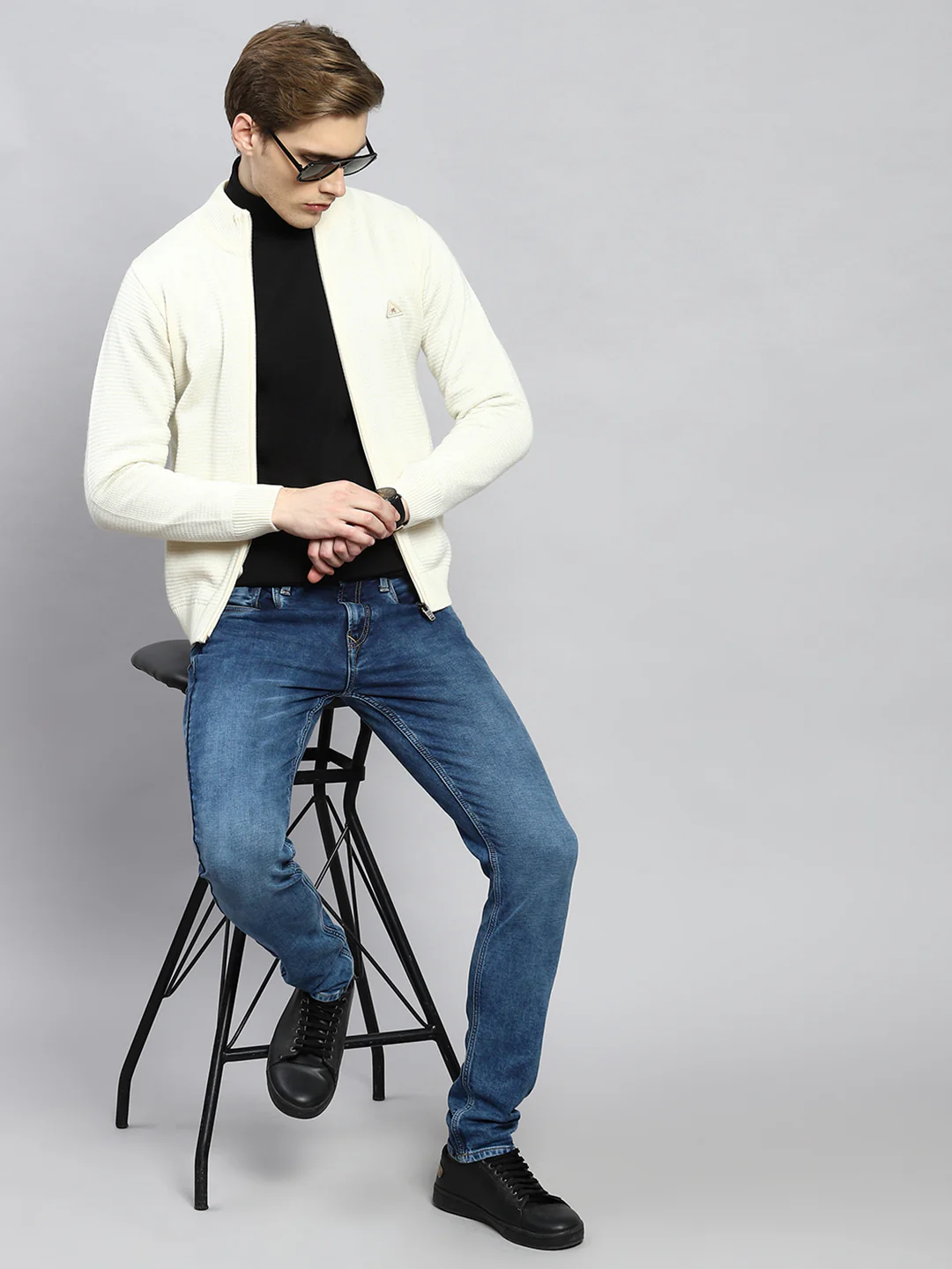 Men Cream Solid Pullover