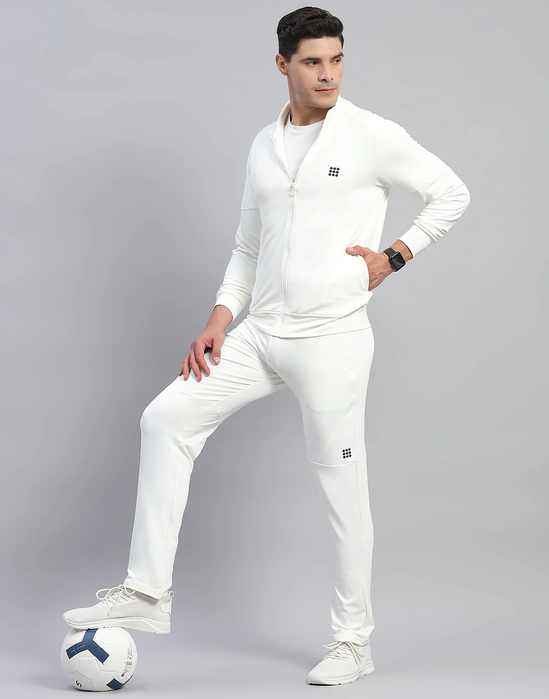 Rock.it Men Cream Solid Round Neck Full Sleeve Tracksuit
