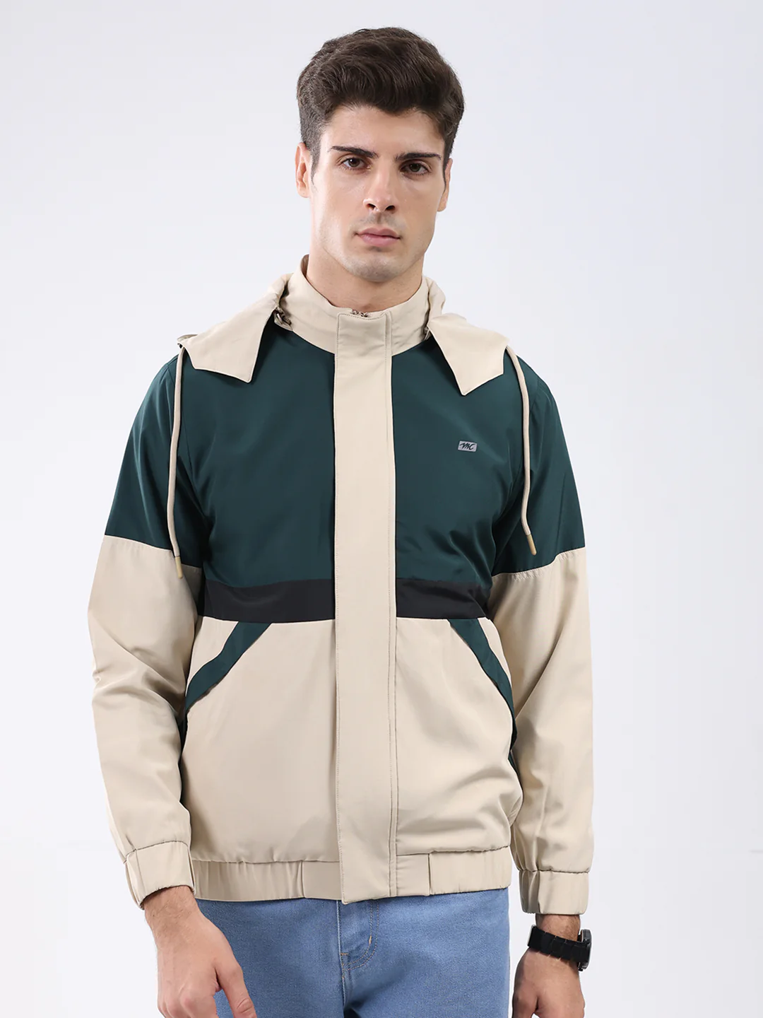 Men Green Colourblocked Hooded Full Sleeve Jacket