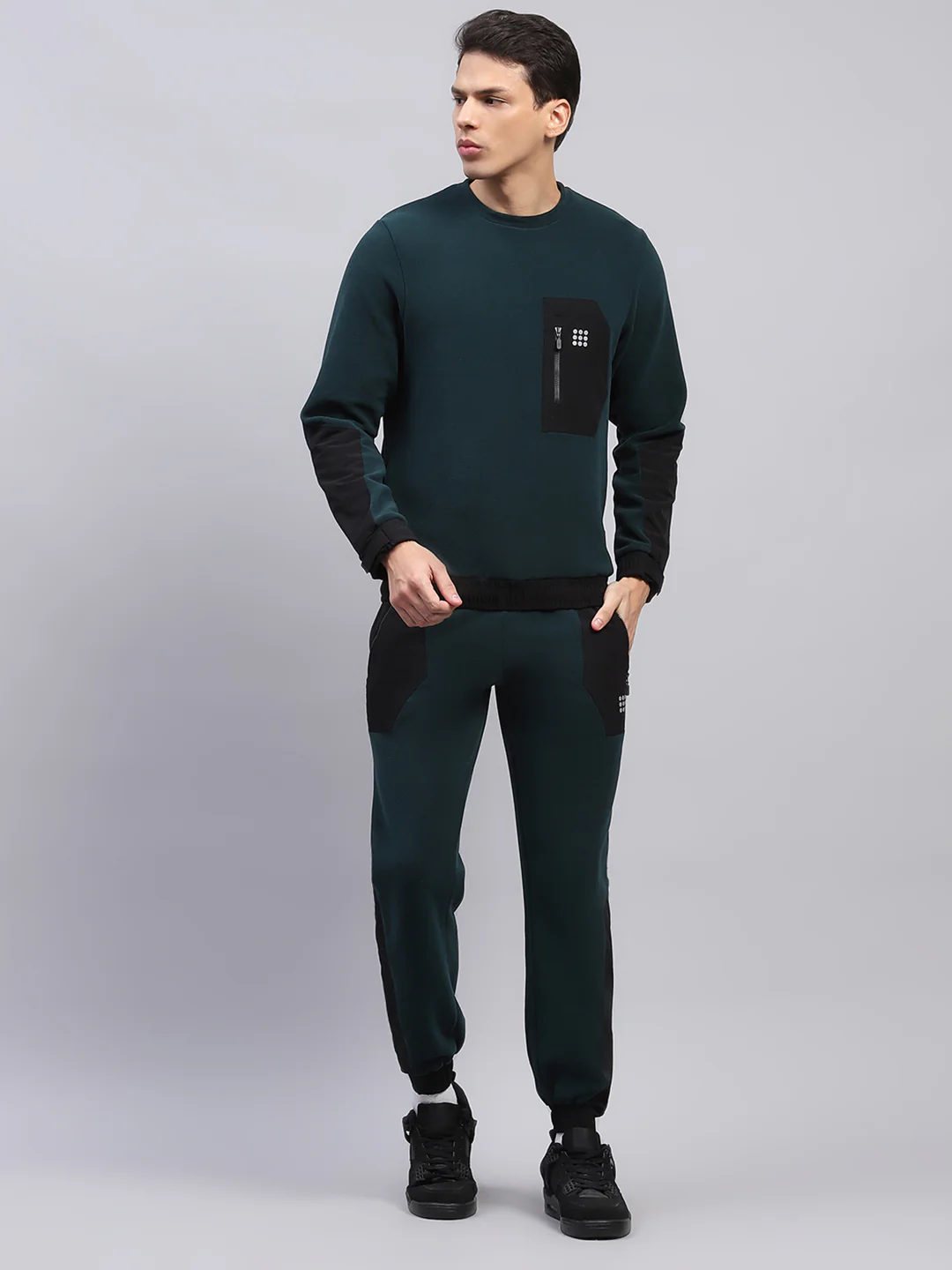 Rock.it Men Green Solid Round Neck Full Sleeve Winter Tracksuit