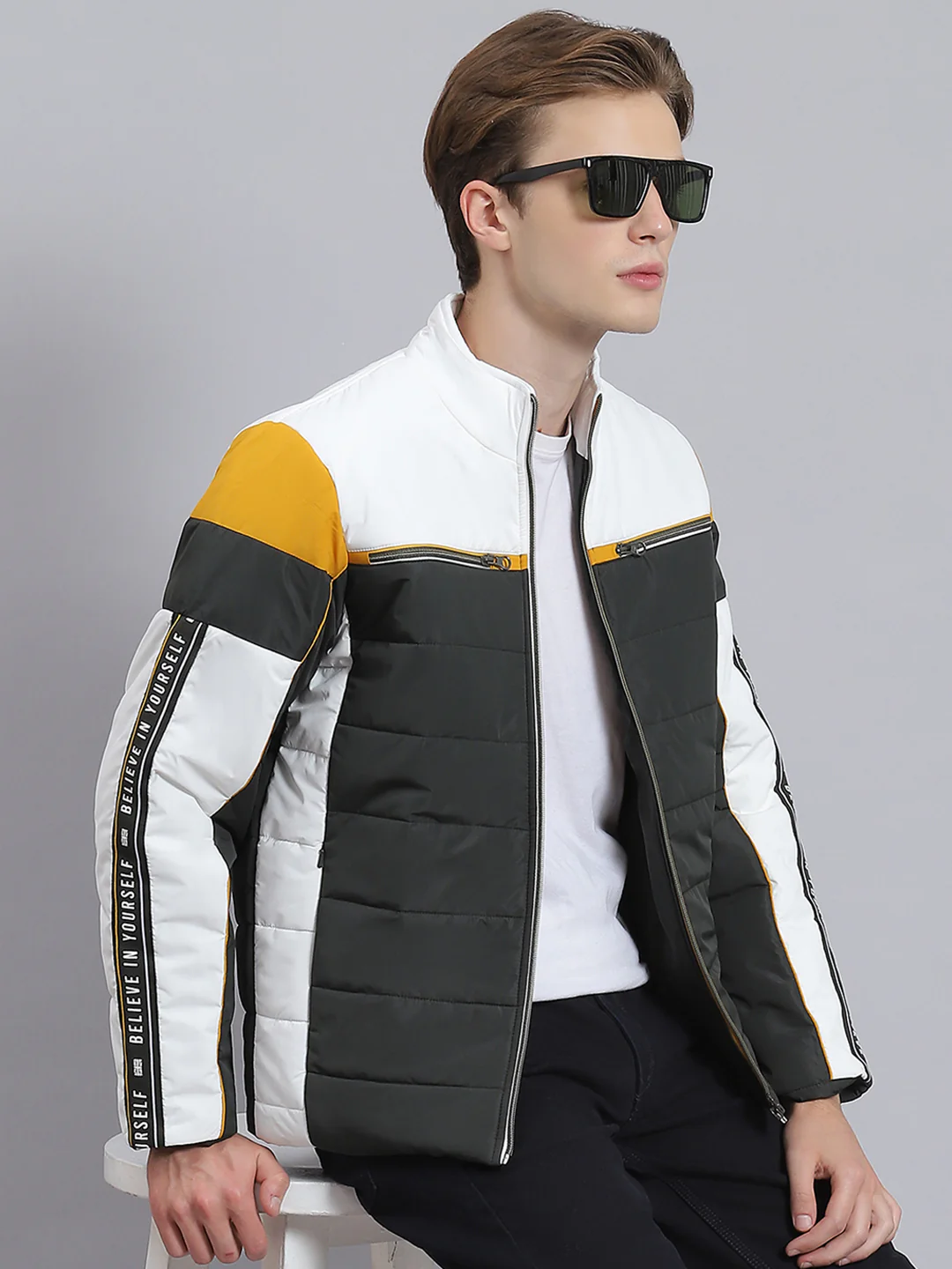Men Green Solid Stand Collar Full Sleeve Jacket