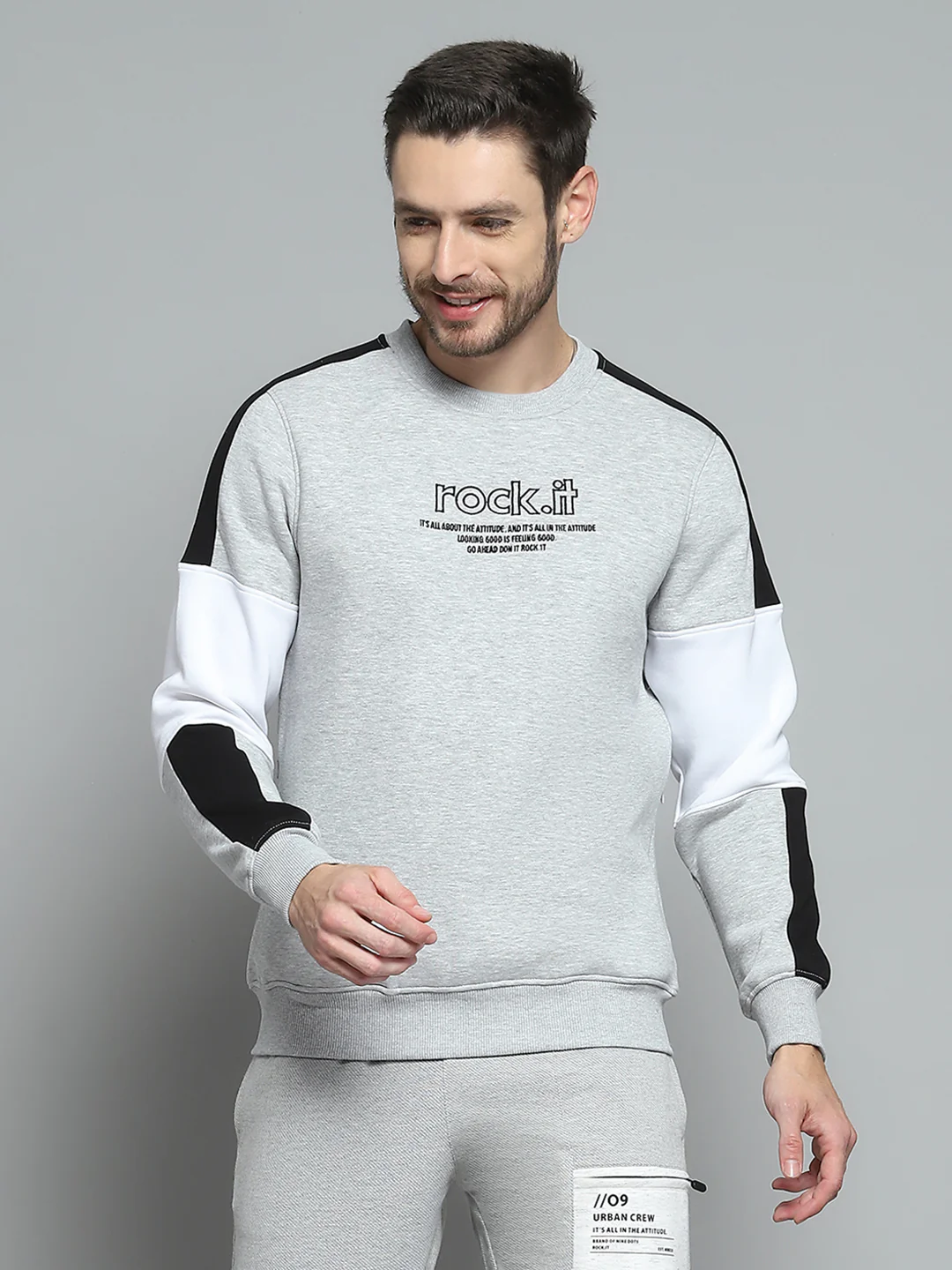 Rock.it Men Grey Printed Round Neck Full Sleeve Sweatshirt