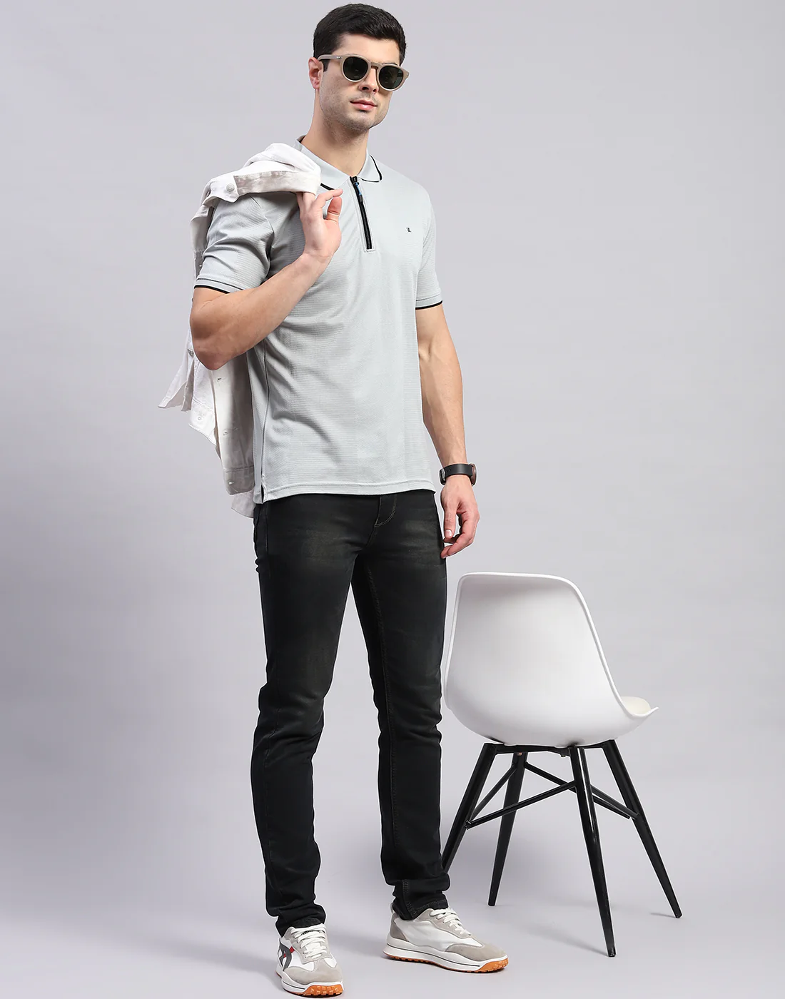 Men Grey Solid Polo Collar Half Sleeve T-Shirt - Image 2