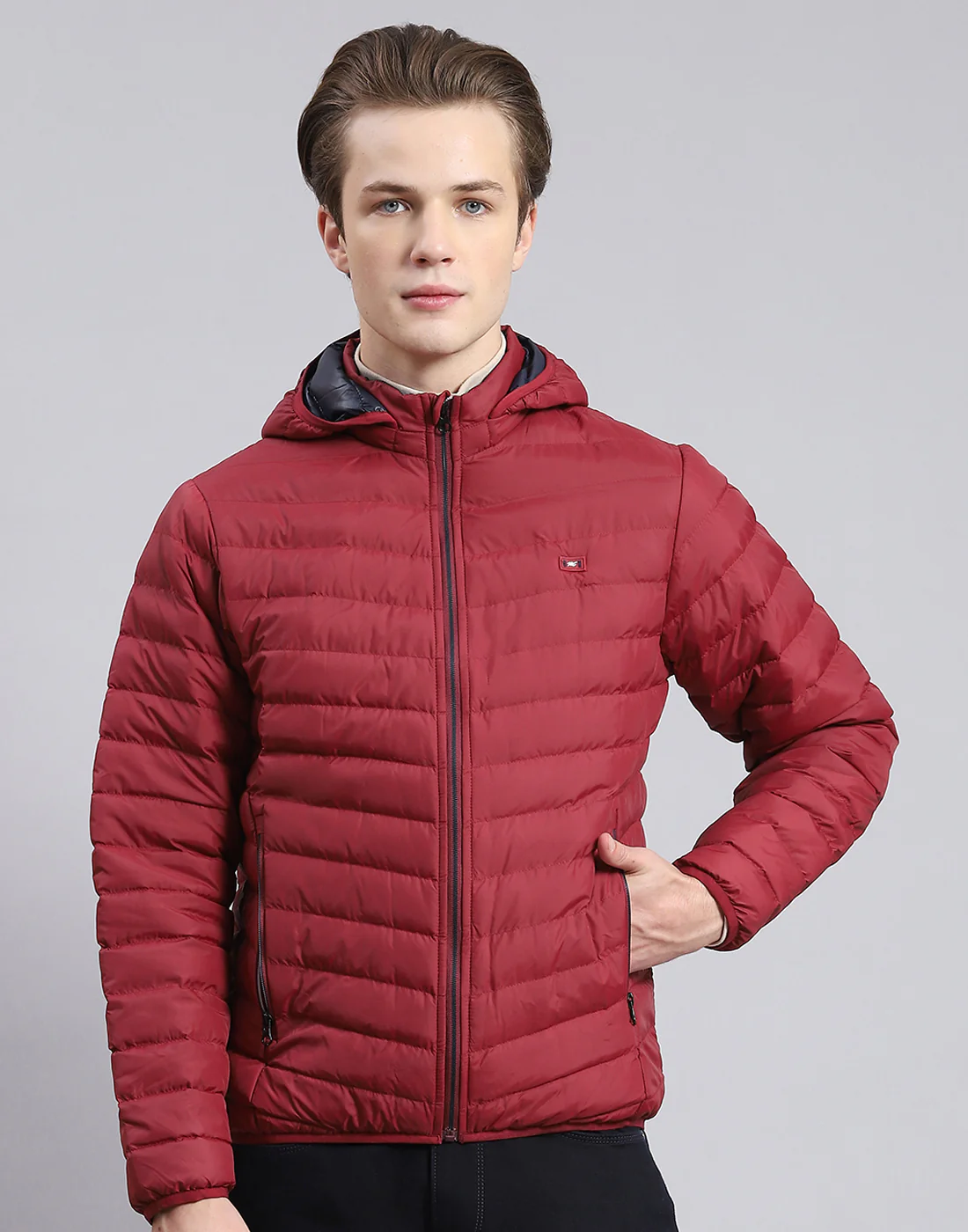 Men Maroon Solid Hooded Full Sleeve Jacket