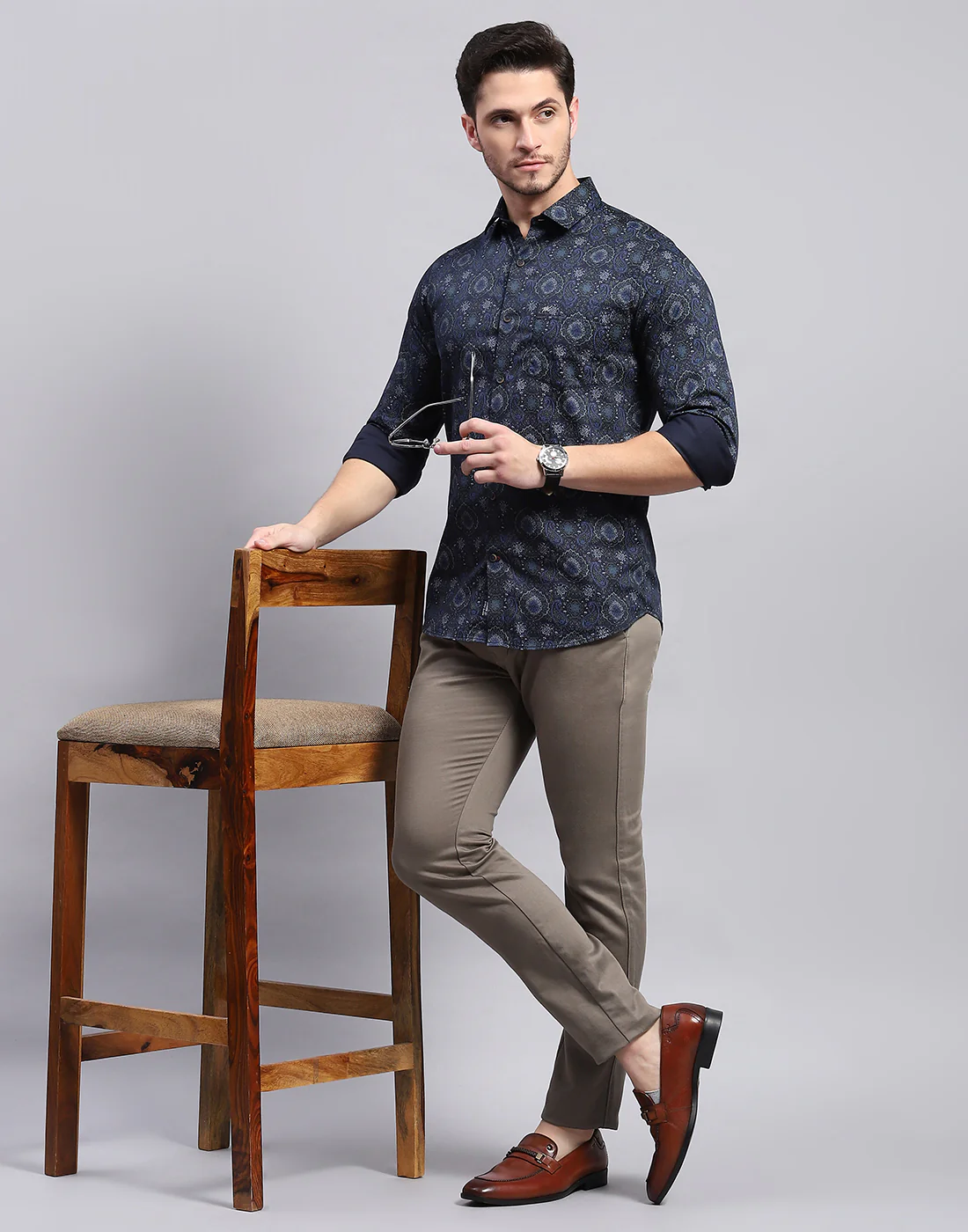 Men Navy Blue Printed Collar Full Sleeve Shirt - Image 2