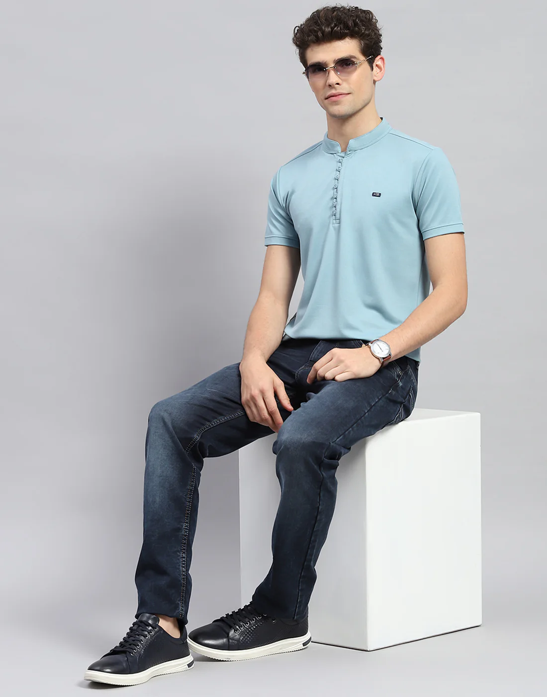 Men Sky Blue Solid Mandarin Neck Half Sleeve T-Shirt - Image 2