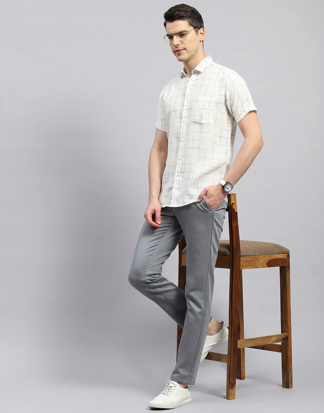 Men White Check Collar Half Sleeve Linen Shirt - Image 2