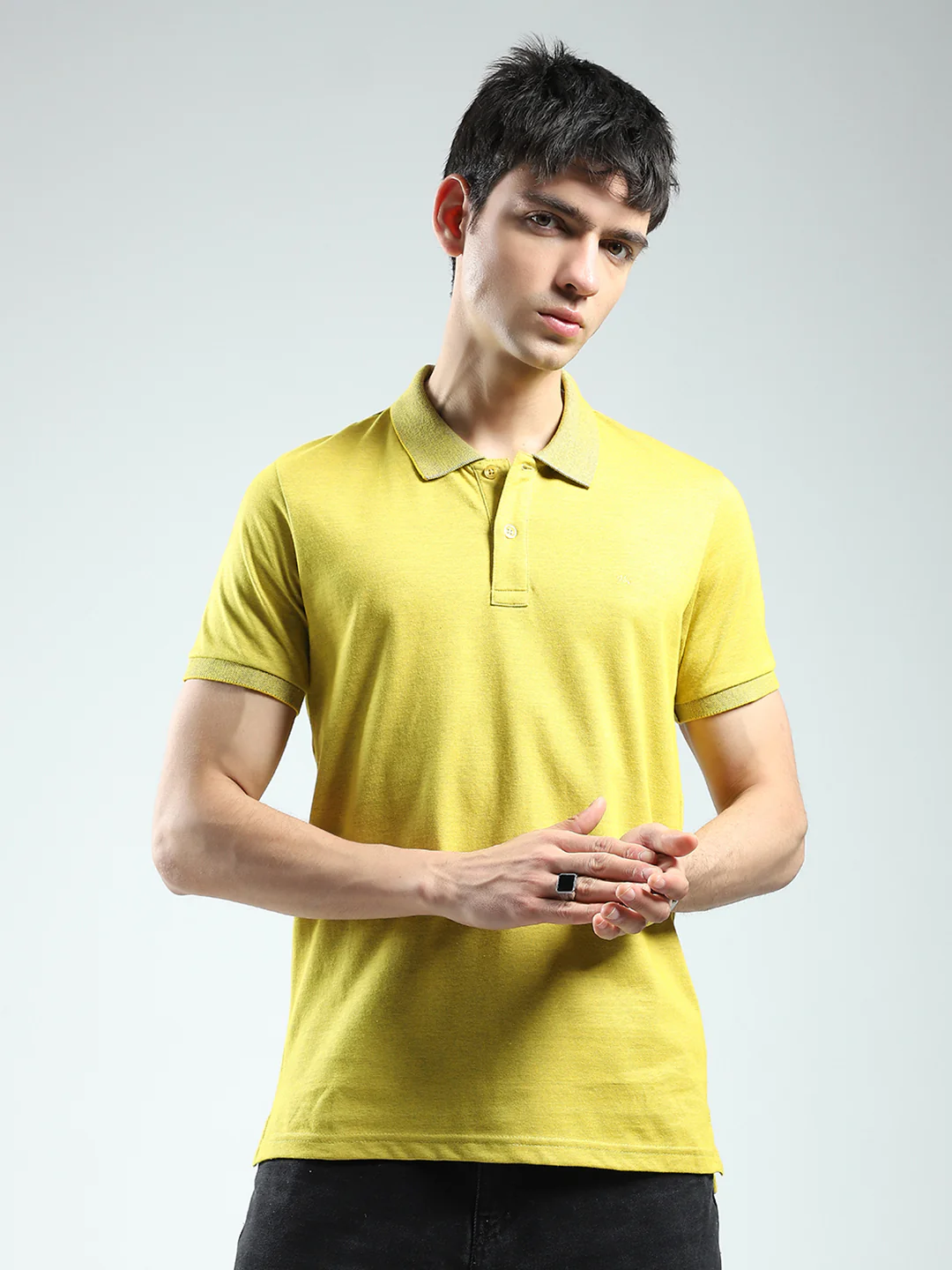 Men Yellow Solid Collar Half Sleeve T-Shirt