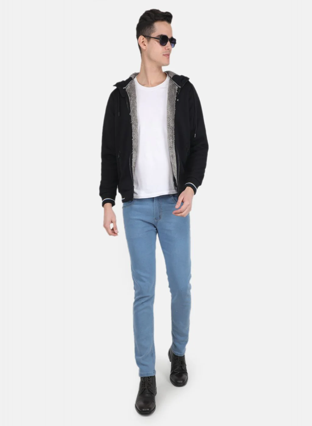 Men Black Solid T-Shirt - Image 4