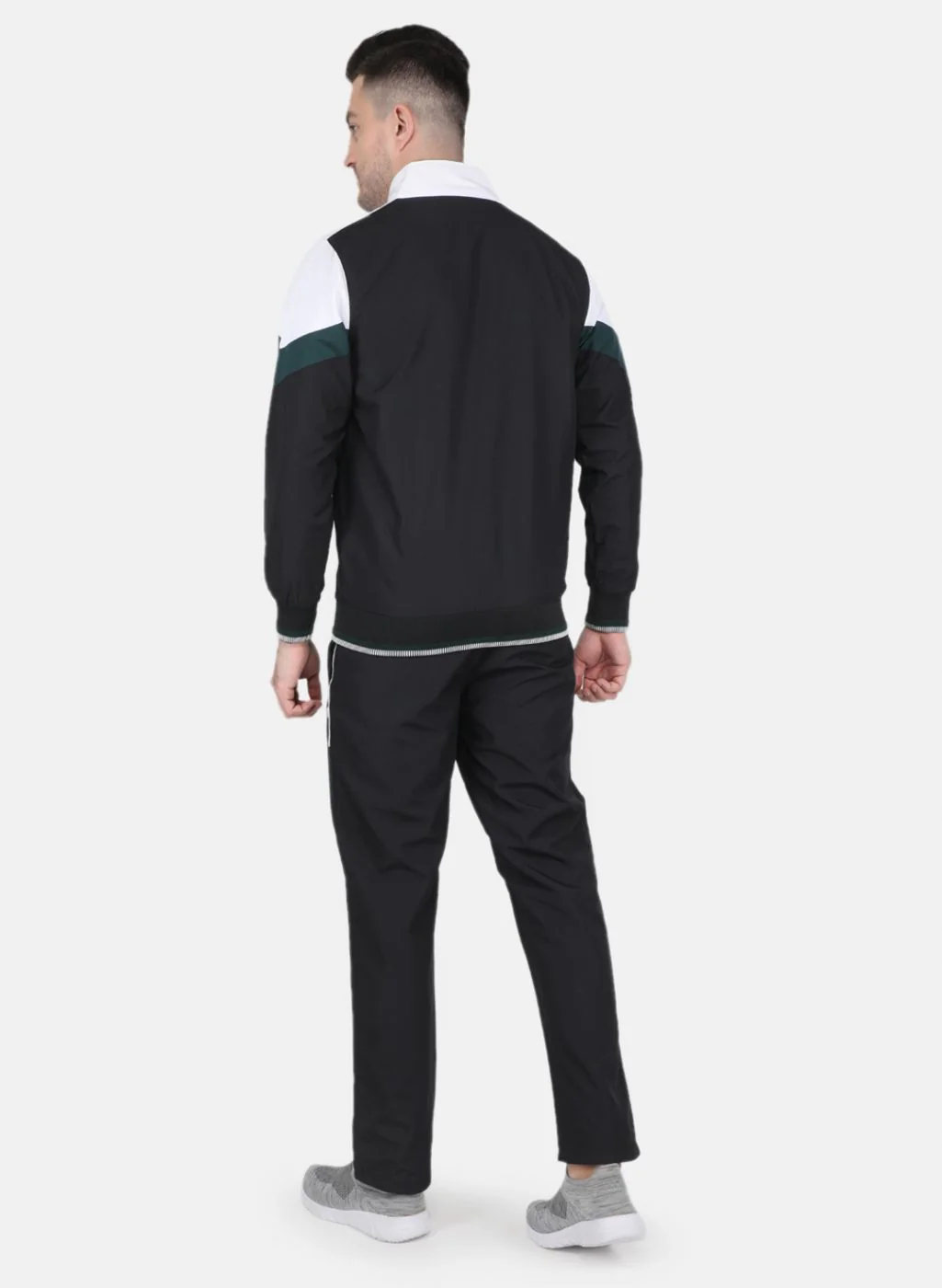 Men Black Solid Tracksuit - Image 3