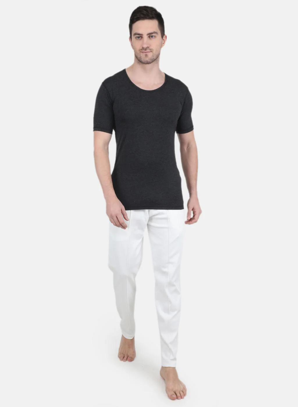 Men Grey Solid Thermal Vest - Image 4