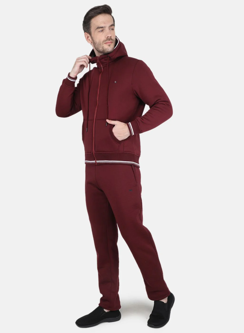 Men Maroon Solid Tracksuit - Image 2