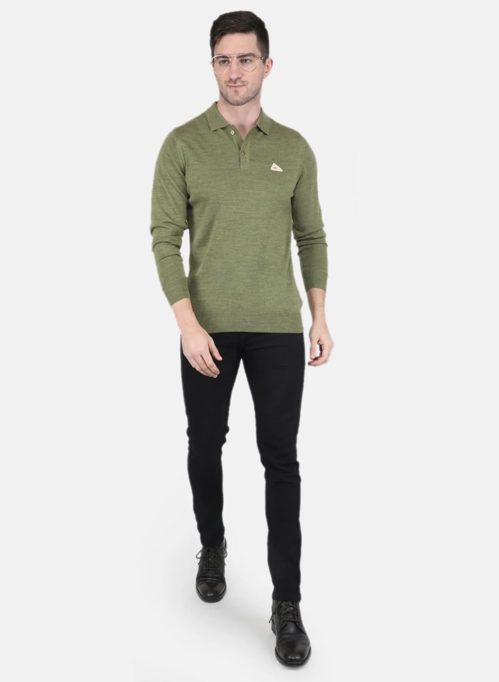 Men Olive Solid T-Shirt - Image 4