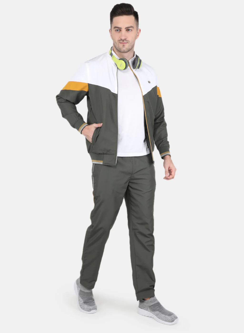 Men Olive Solid Tracksuit - Image 4