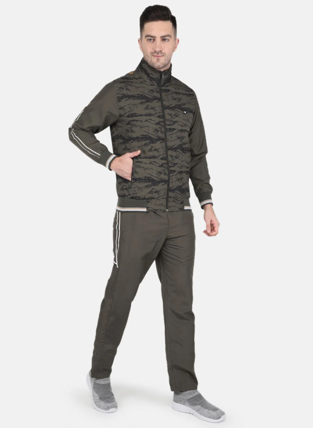 Men Olive Solid Tracksuit - Image 7