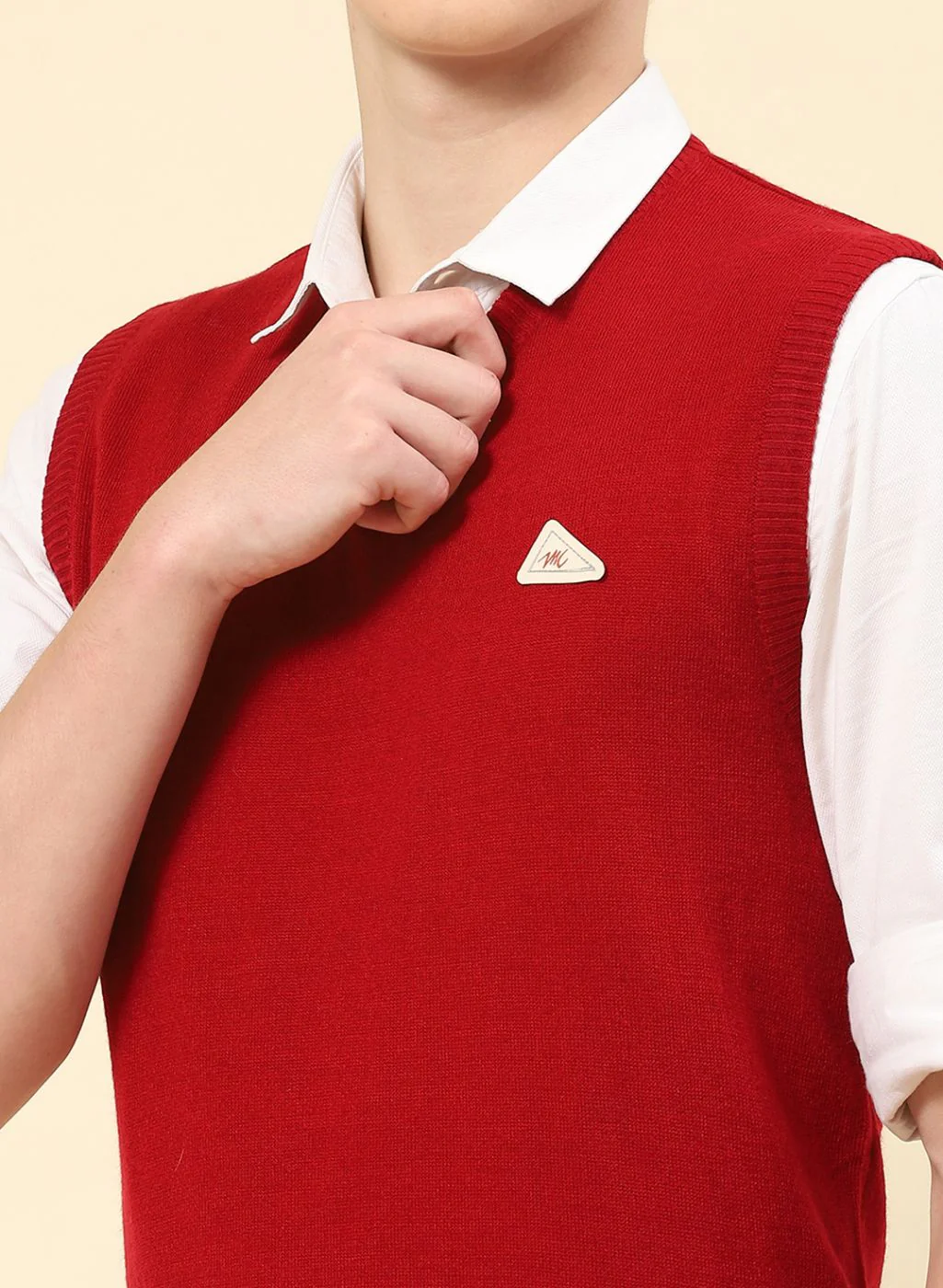 Men Red Solid Blend wool Sweater - Image 2