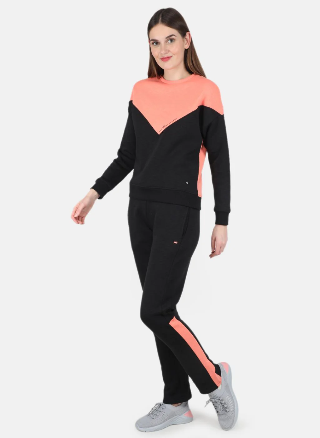 Women Black & Peach Printed Tracksuit - Image 2