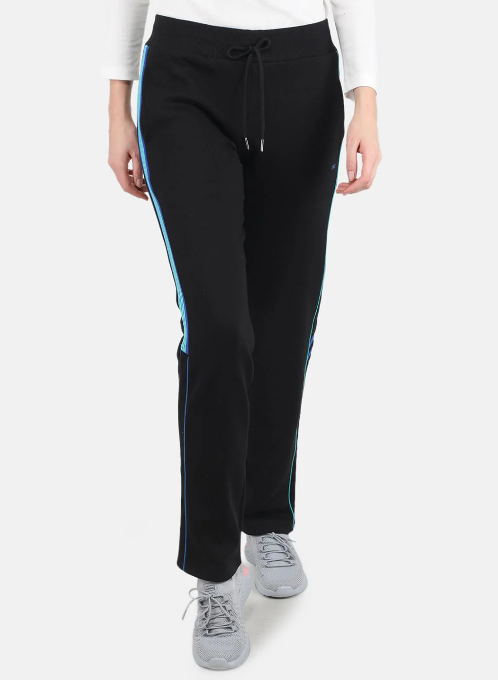 Women Black Regular Fit Winter Lower
