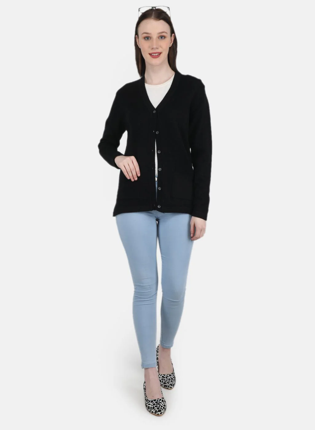 Women Black Solid Cardigan - Image 4