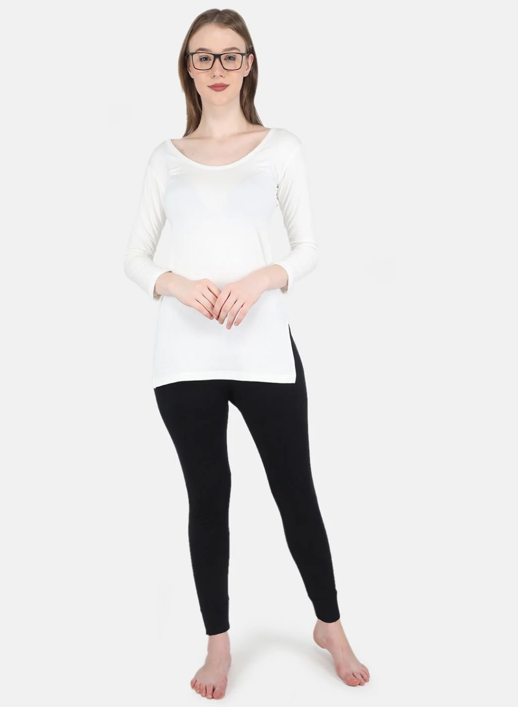 Women Black Solid Thermal Lower - Image 4