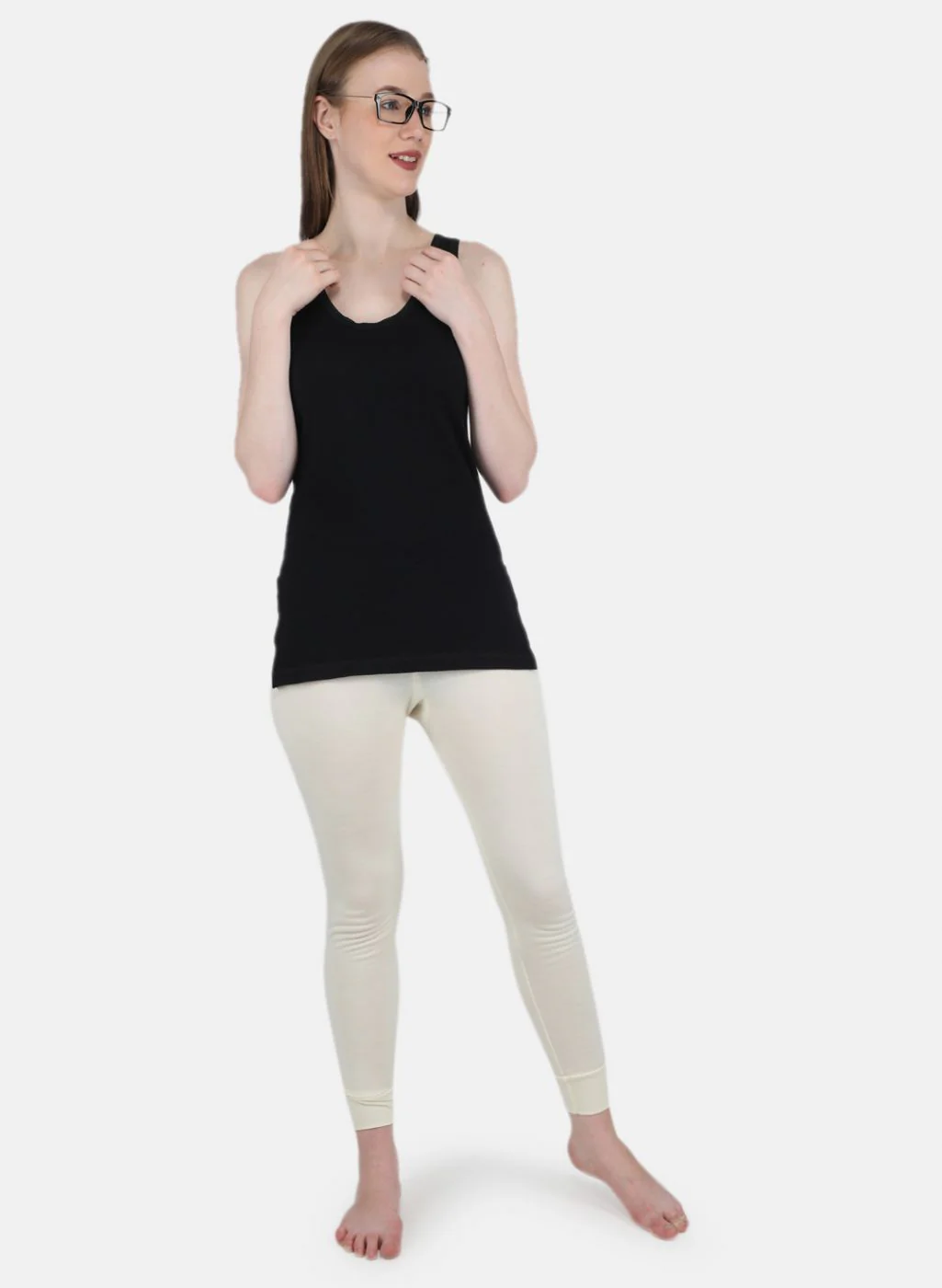 Women Black Solid Thermal Vest - Image 4