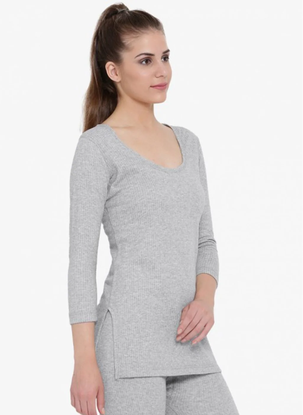 Women Grey Solid Thermal Vest - Image 6
