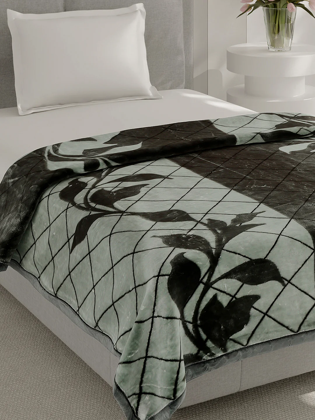 Printed Single Bed 2 Ply, 895 GSM Blanket for Heavy Winter - (Lavish Pvc)