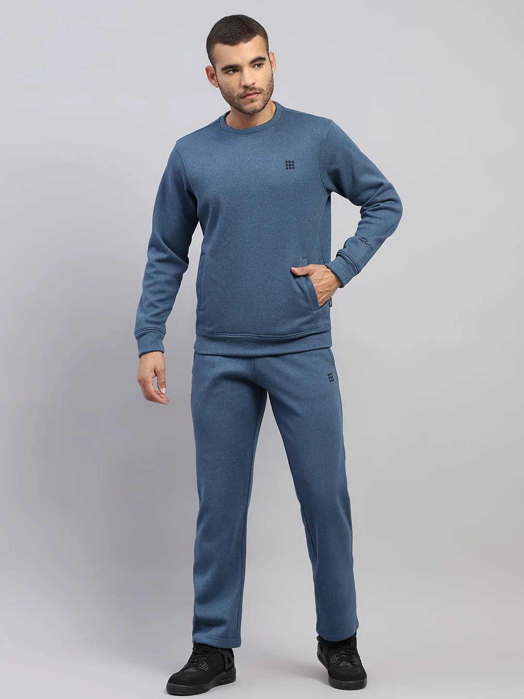 Rock.it Men Dark Blue Solid Round Neck Sleeveless Winter Tracksuit