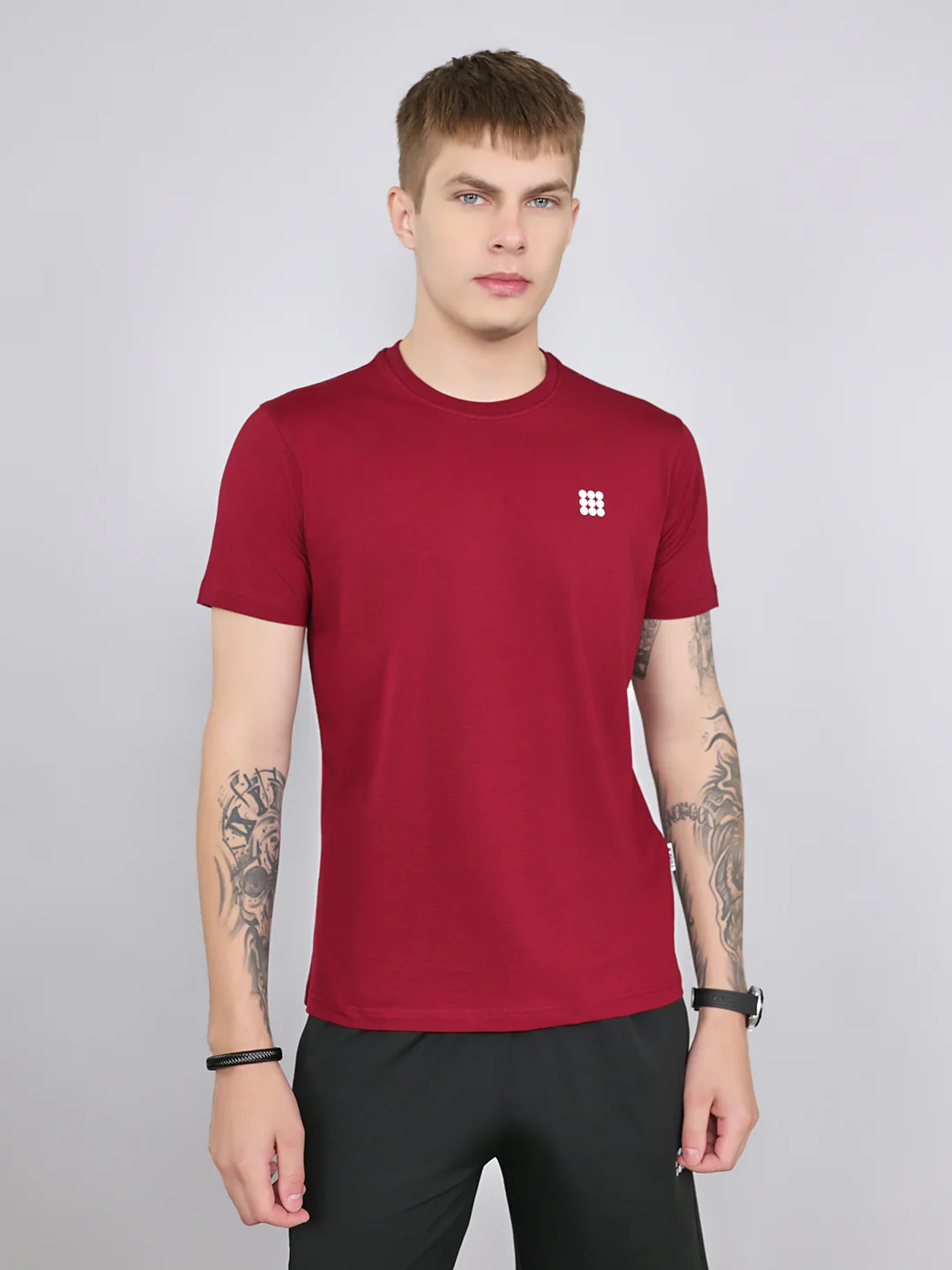 Rock.it Men Maroon Solid Round Neck Half Sleeve T-Shirt