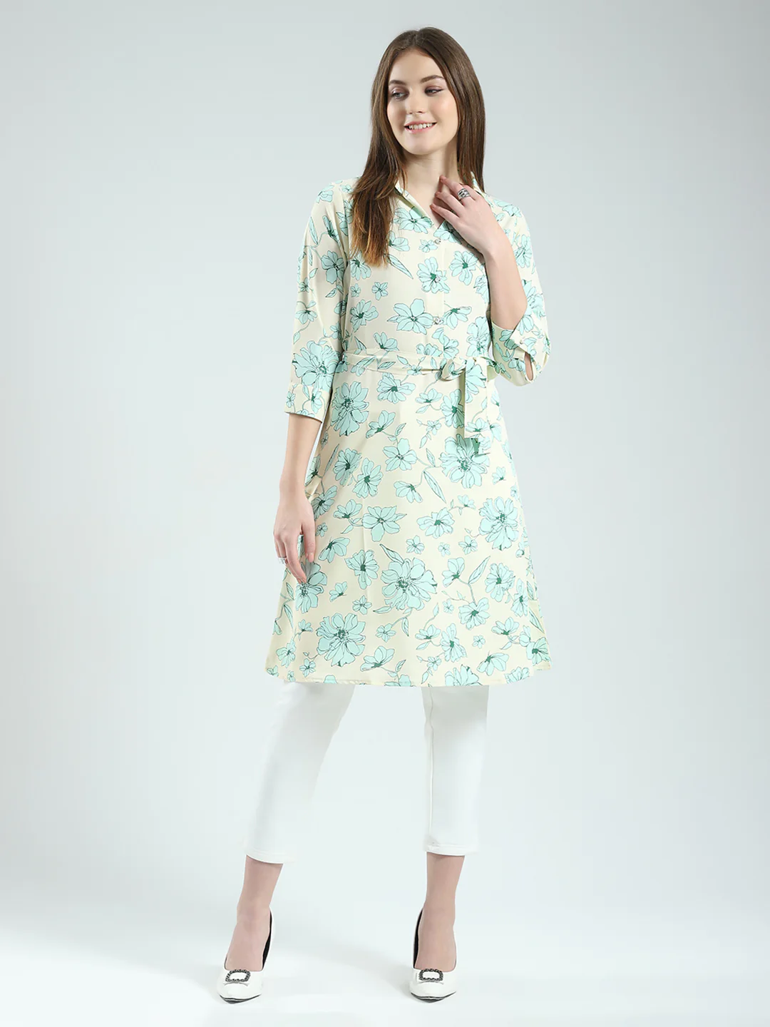 Women Beige Printed Collar 3/4th Sleeve Tunic