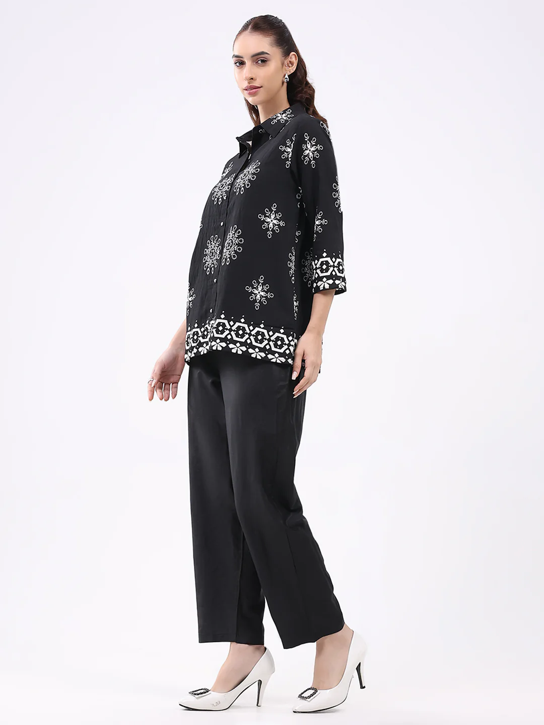 Women Black Printed Collar 3/4th Sleeve Cords Set - Image 3