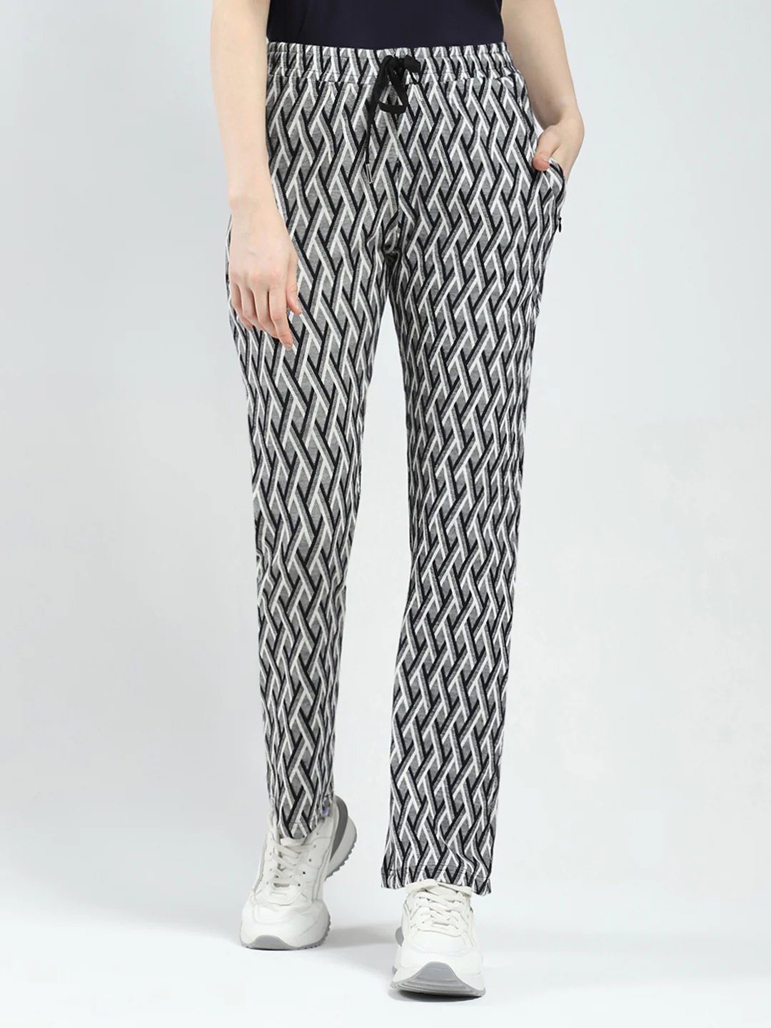 Women Black Self Design Regular Fit Lower