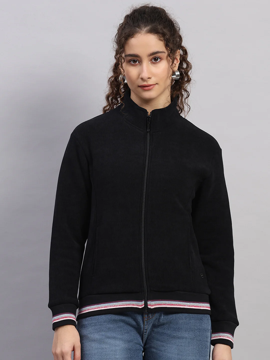 Women Black Solid Round Neck Full Sleeve Sweatshirt
