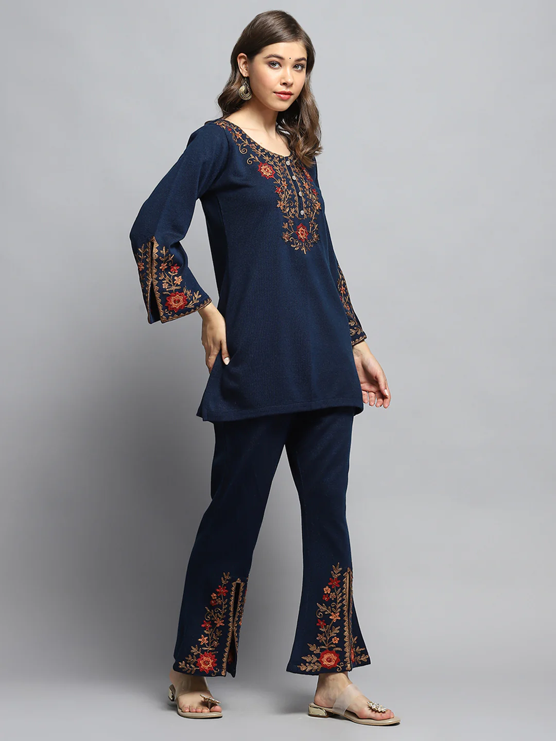 Women Blue Self Design Round Neck Full Sleeve Kurti Set - Image 4