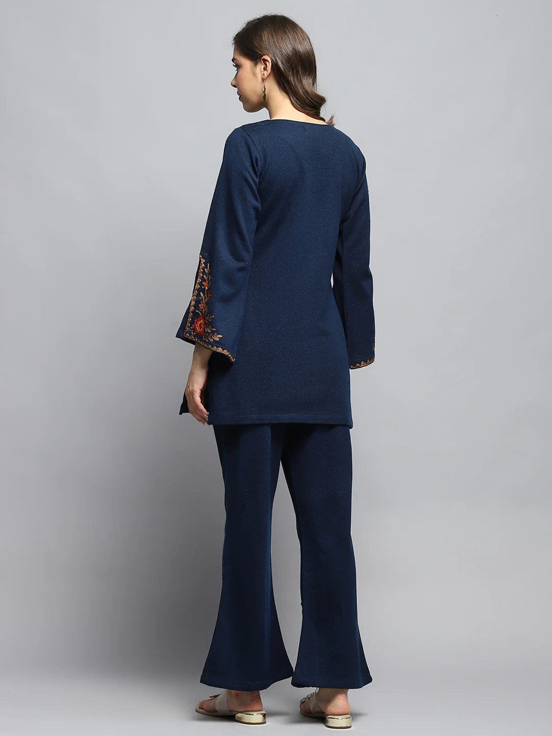Women Blue Self Design Round Neck Full Sleeve Kurti Set - Image 5