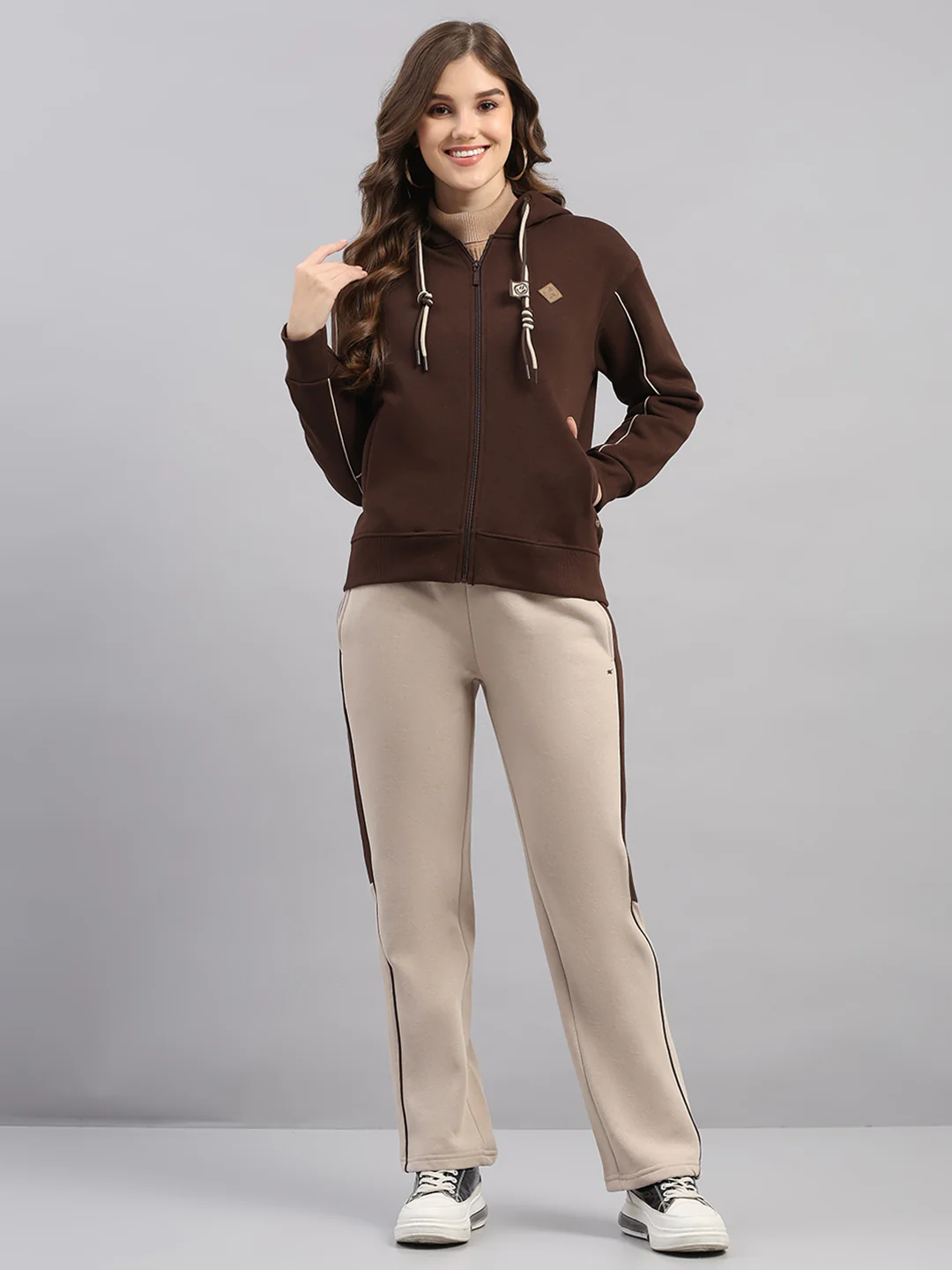 Women Brown Solid Hooded Full Sleeve Winter Tracksuit