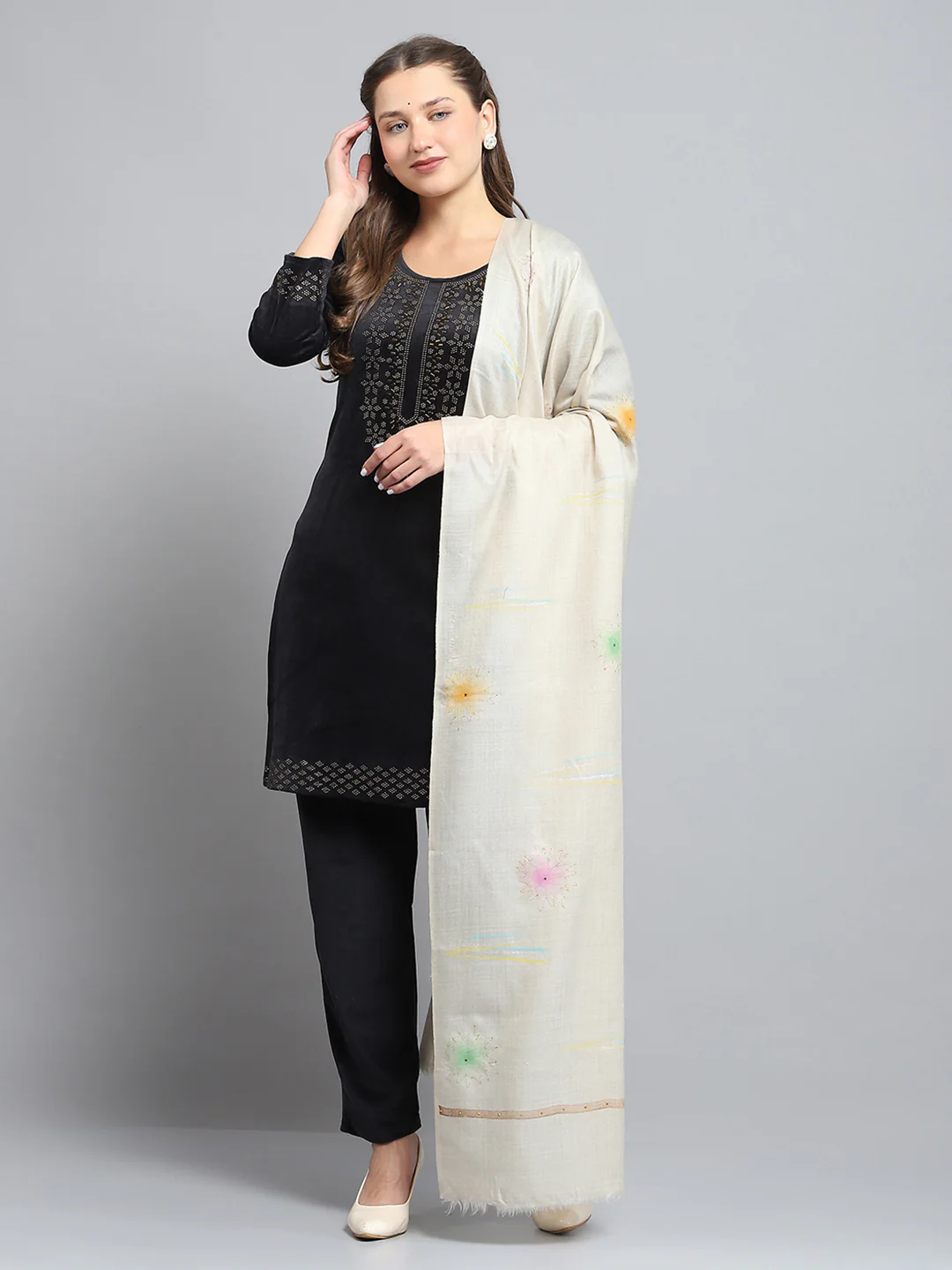 Women Cream Floral Print Shawl