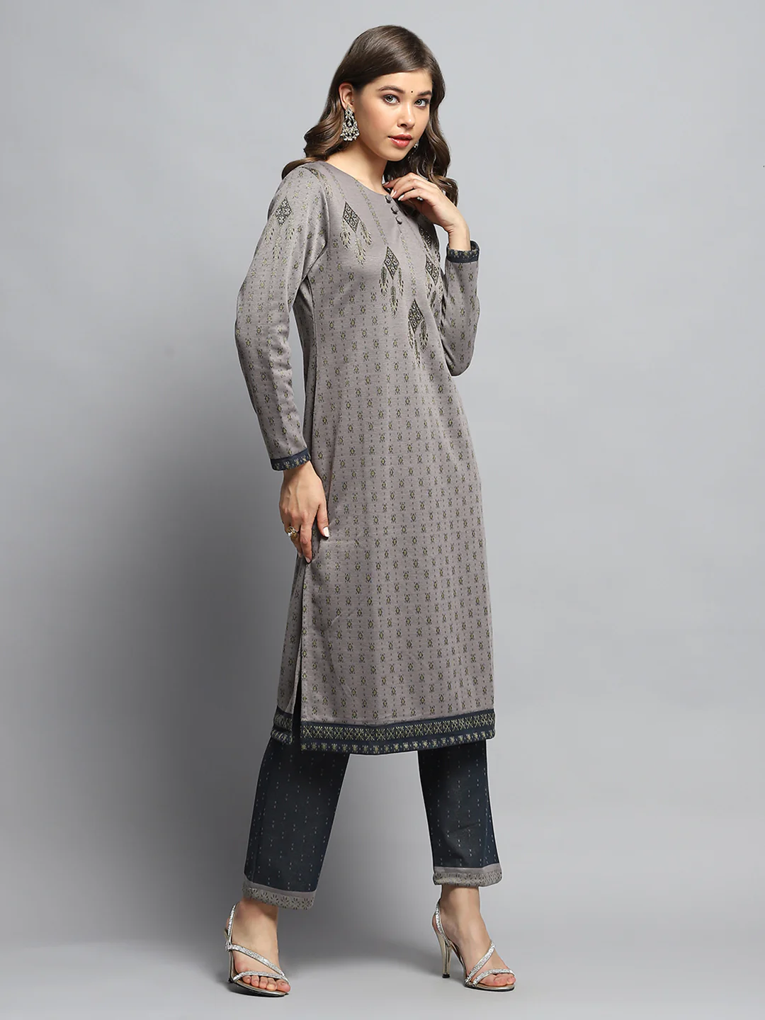 Women Green Self Design Round Neck Full Sleeve Kurti Set - Image 4