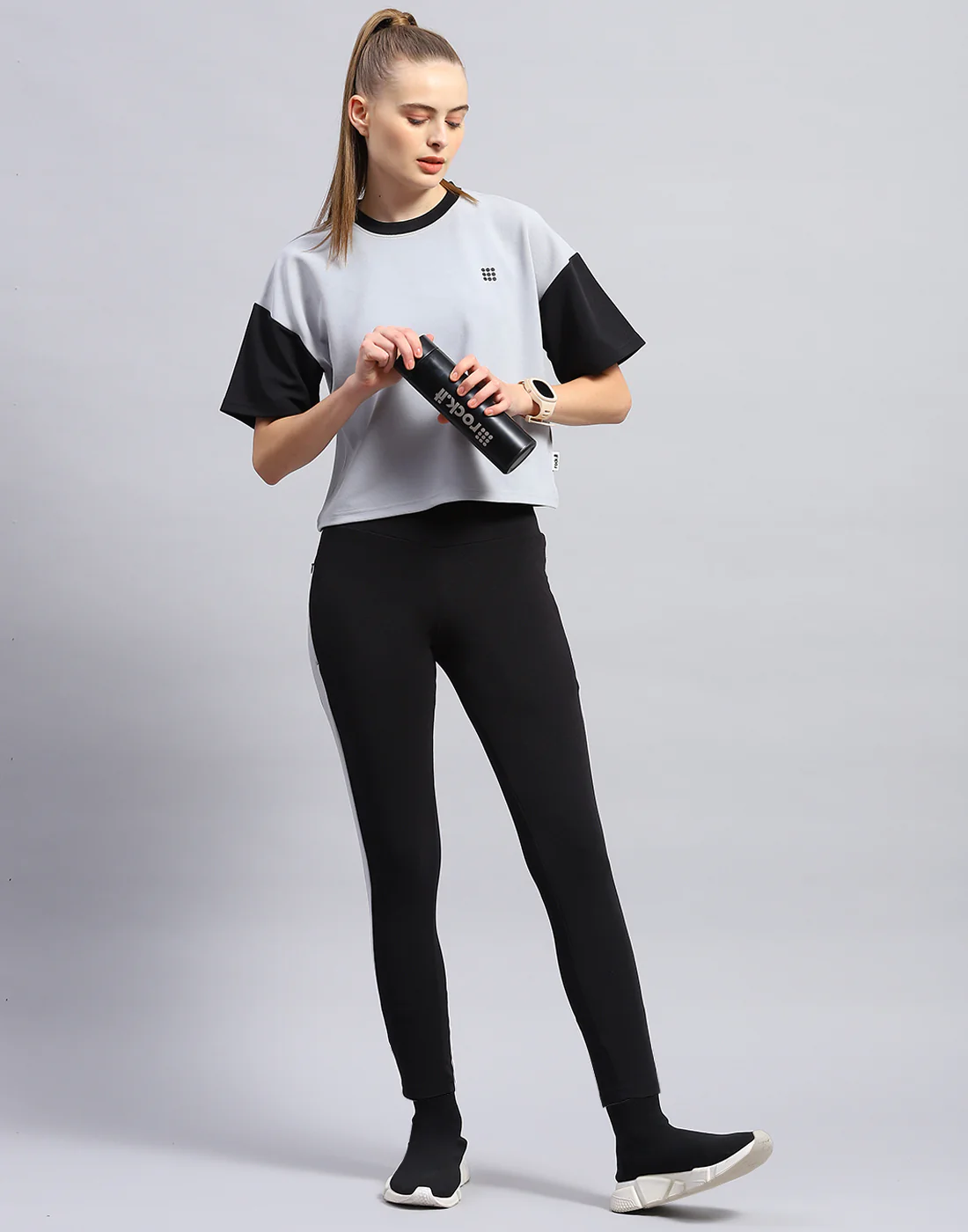 Rock.it Women Grey & Black Solid Round Neck Half Sleeve Cords Set